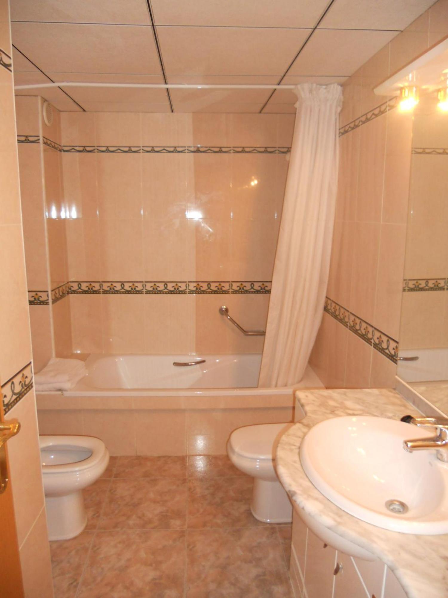 Apartamentos Palas Салоу Екстериор снимка