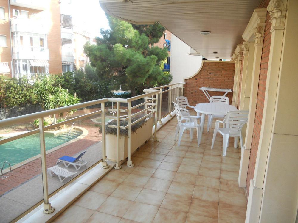 Apartamentos Palas Салоу Екстериор снимка